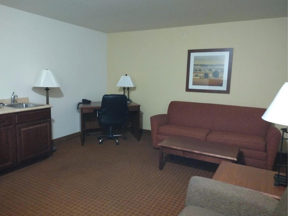 Premium bedding, minibar, desk, laptop workspace