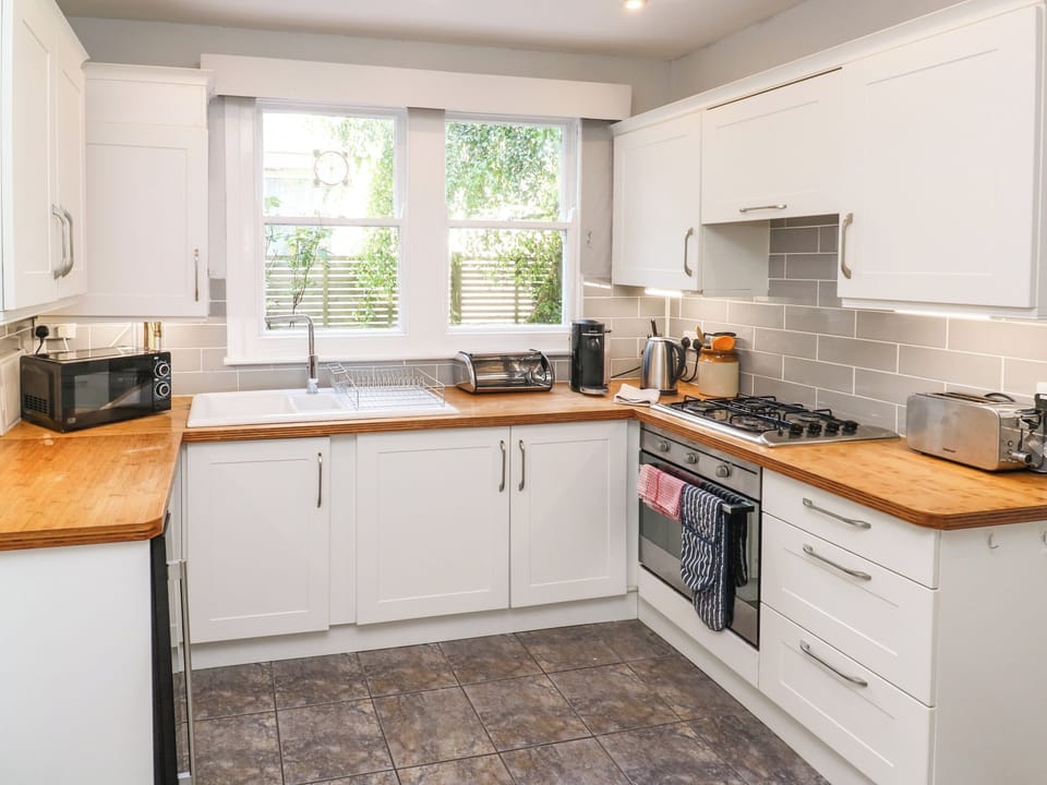 Fridge, dishwasher, electric kettle, toaster