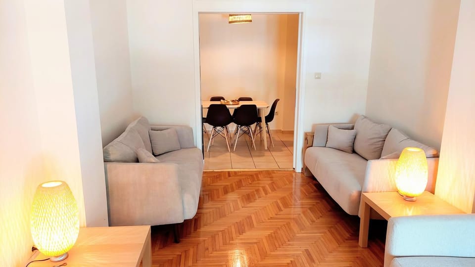 Apartment, Smoking | 3 bedrooms, Internet