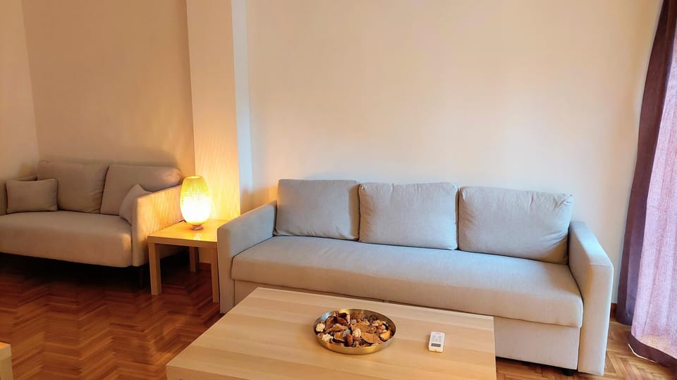Apartment, Smoking | 3 bedrooms, Internet