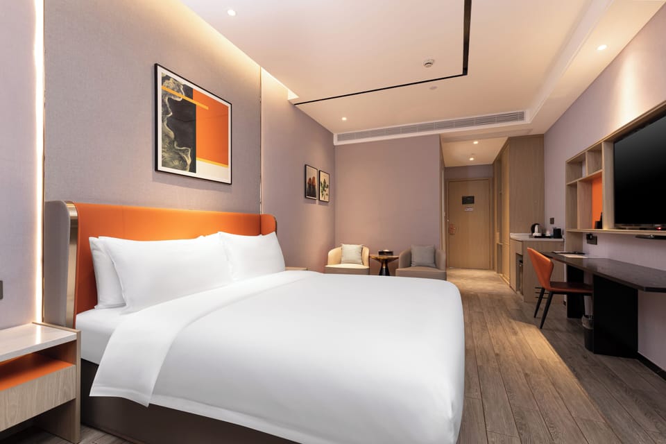 Comfort Single Room | Individually decorated, desk, laptop workspace, blackout drapes