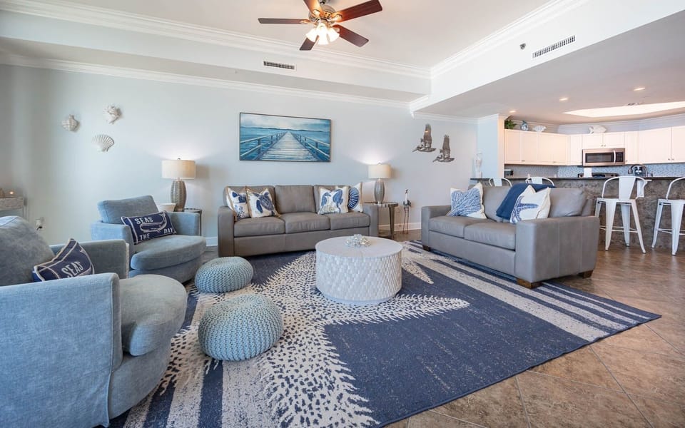 Condo, 3 Bedrooms | Living area