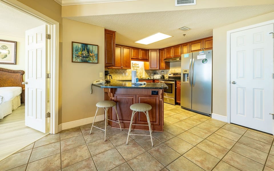 Condo, 3 Bedrooms | Private kitchen | Coffee/tea maker, fridge, oven