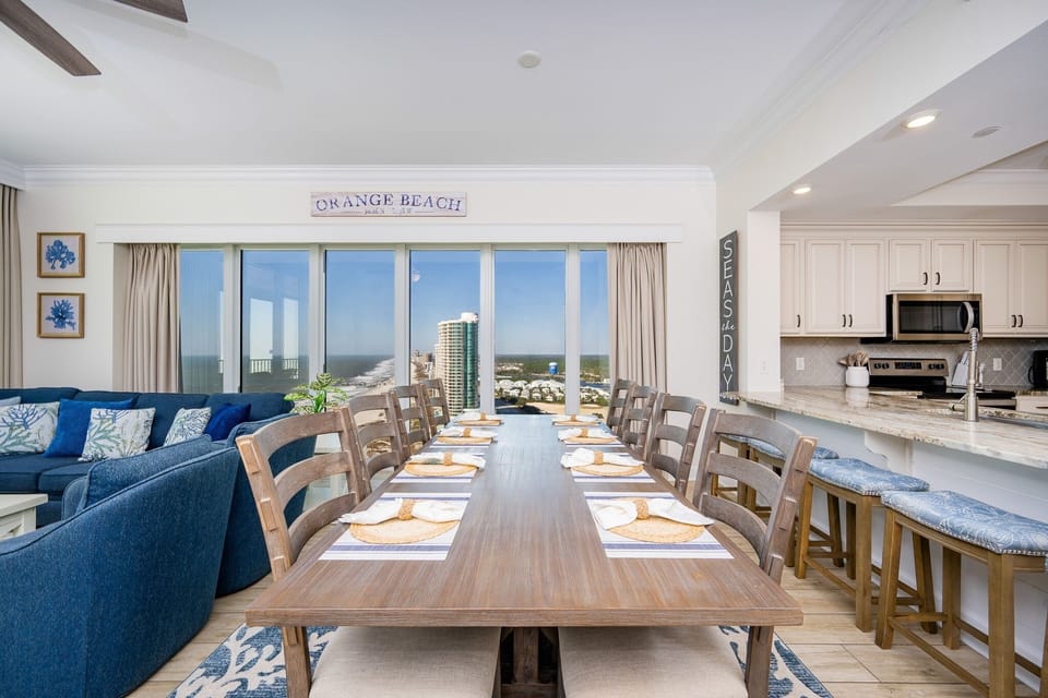 Condo, 4 Bedrooms | Dining