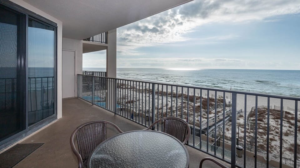 Condo, 3 Bedrooms | Property grounds