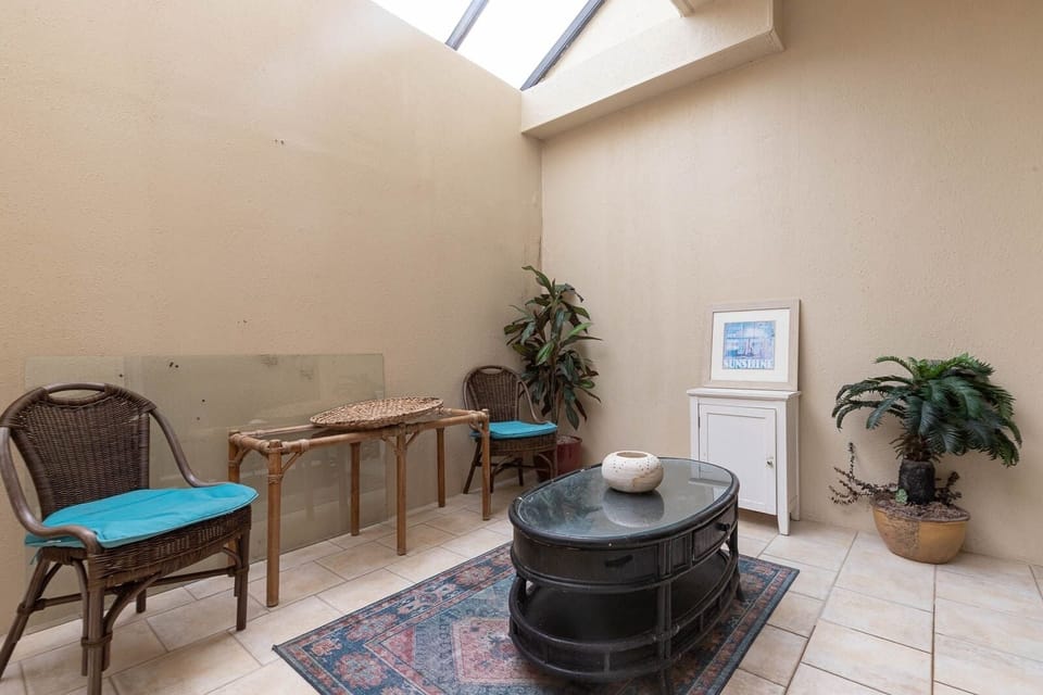 Condo, 3 Bedrooms | Interior