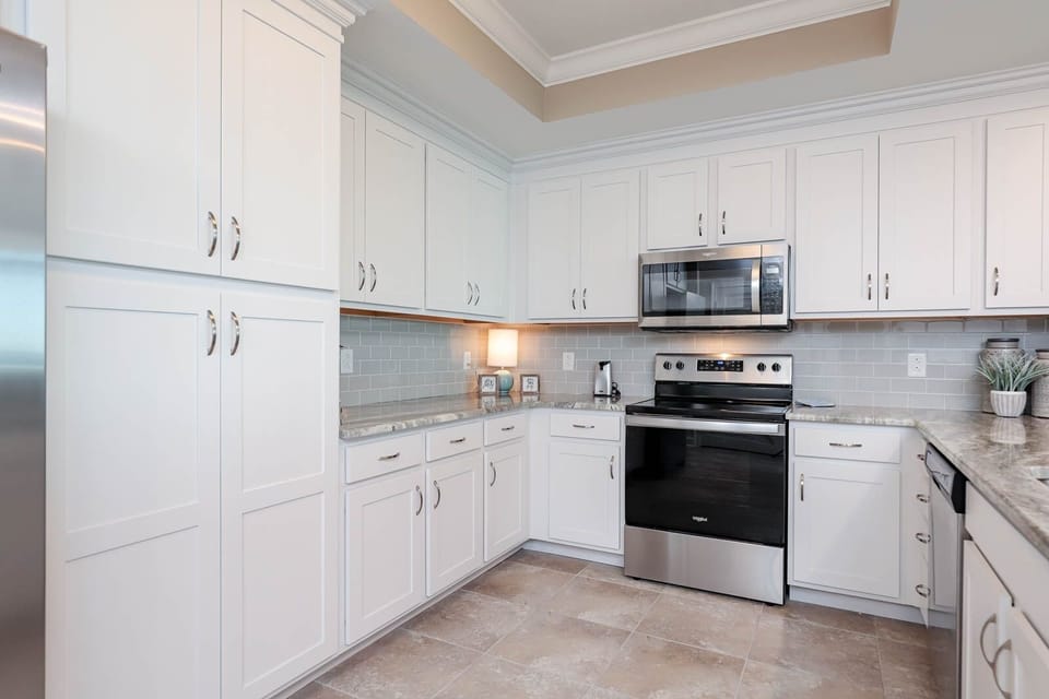 Condo, 3 Bedrooms | Private kitchen | Coffee/tea maker, fridge, oven