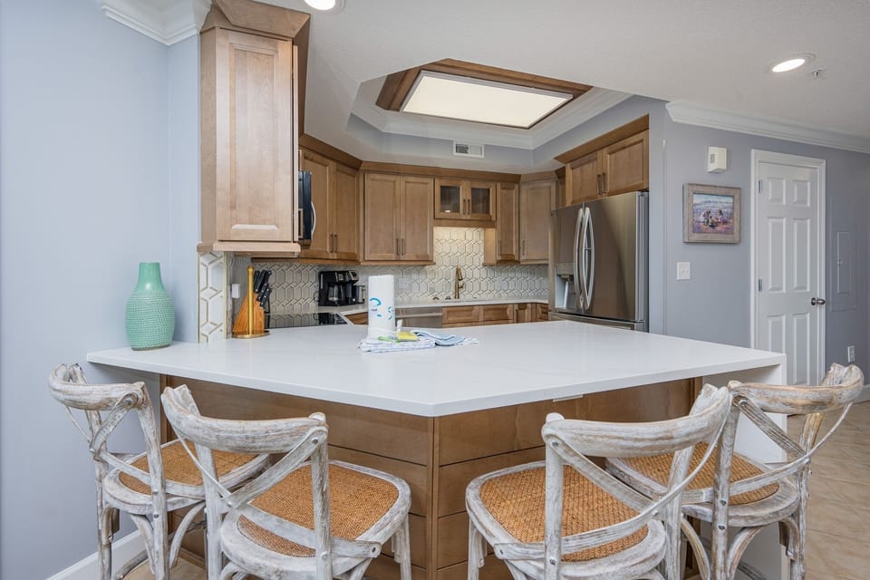 Condo, 3 Bedrooms | Private kitchen | Coffee/tea maker, fridge, oven