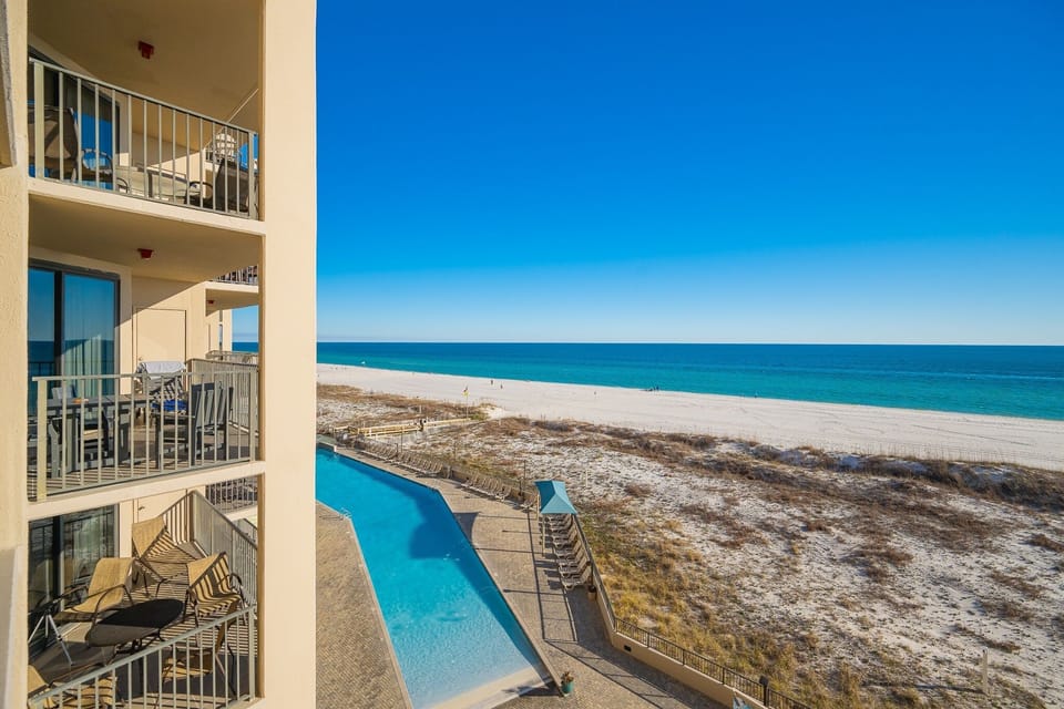 Condo, 3 Bedrooms | Property grounds