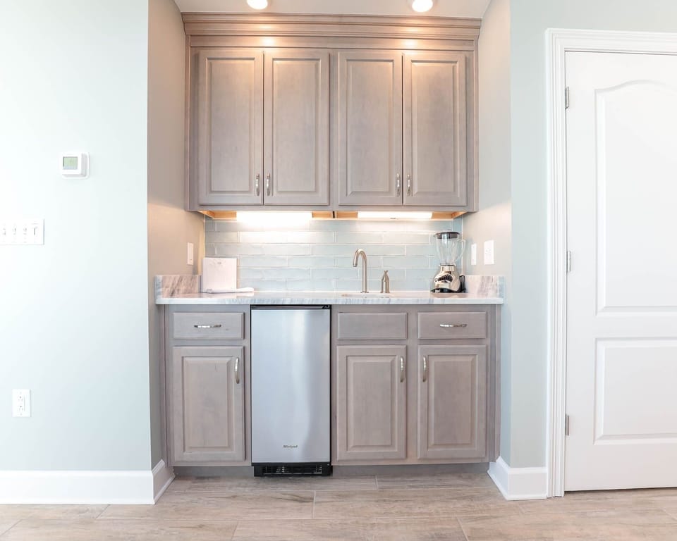 Condo, 4 Bedrooms | Private kitchen | Coffee/tea maker, fridge, oven
