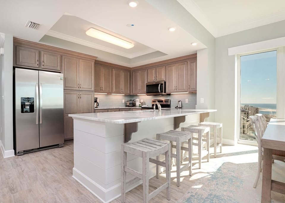 Condo, 4 Bedrooms | Private kitchen | Coffee/tea maker, fridge, oven