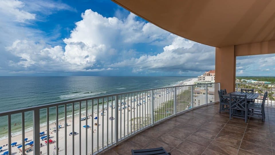 Condo, 4 Bedrooms | Property grounds
