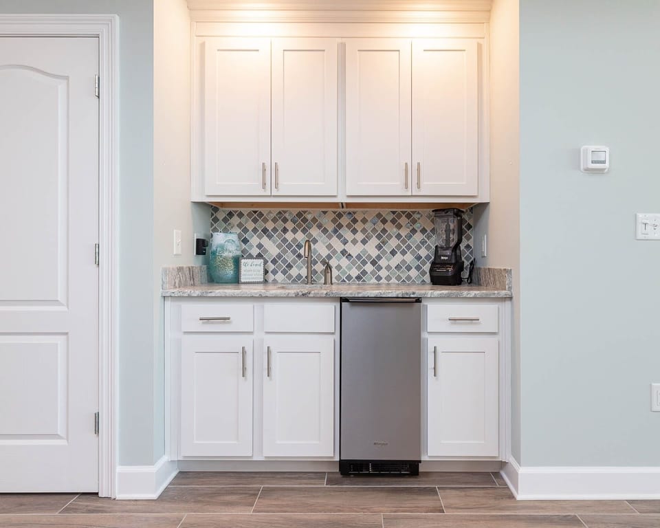 Condo, 3 Bedrooms | Private kitchen | Coffee/tea maker, fridge, oven