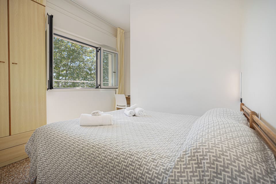 Panoramic Double Room | Minibar, in-room safe, desk, free WiFi