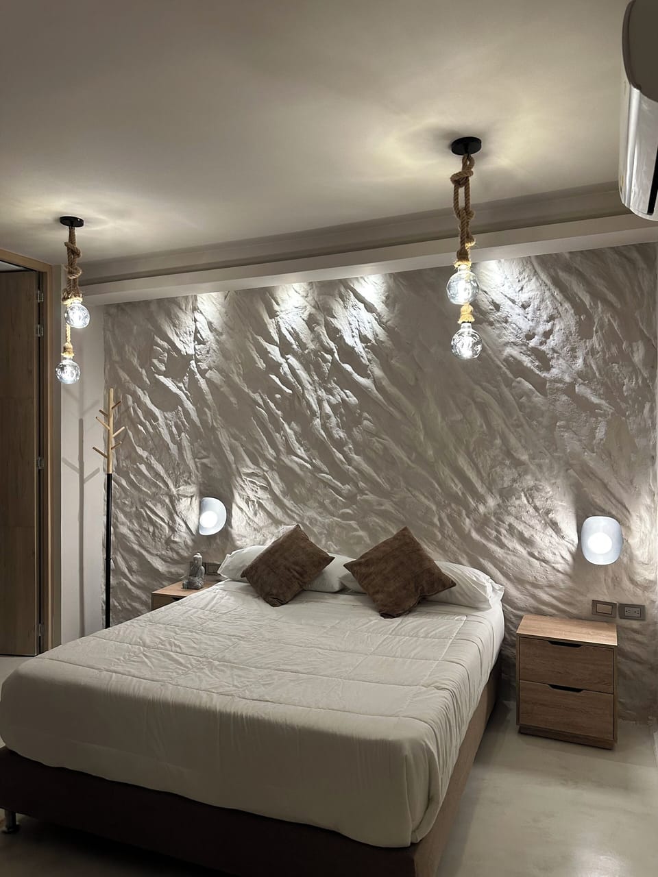 Junior Suite | Hypo-allergenic bedding, free WiFi, bed sheets