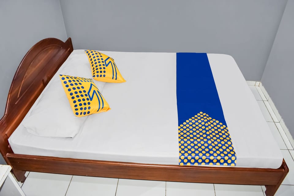 Double Room | Laptop workspace, WiFi (free), bed sheets