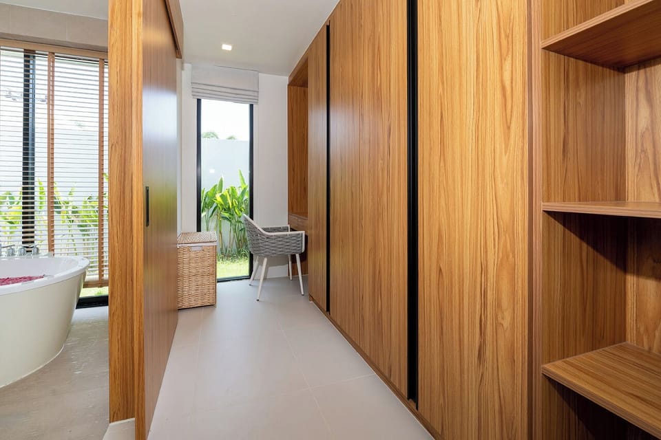 Luxury Villa | Wardrobe