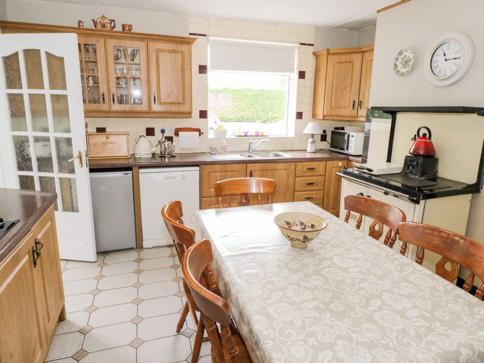 Fridge, dishwasher, electric kettle, toaster