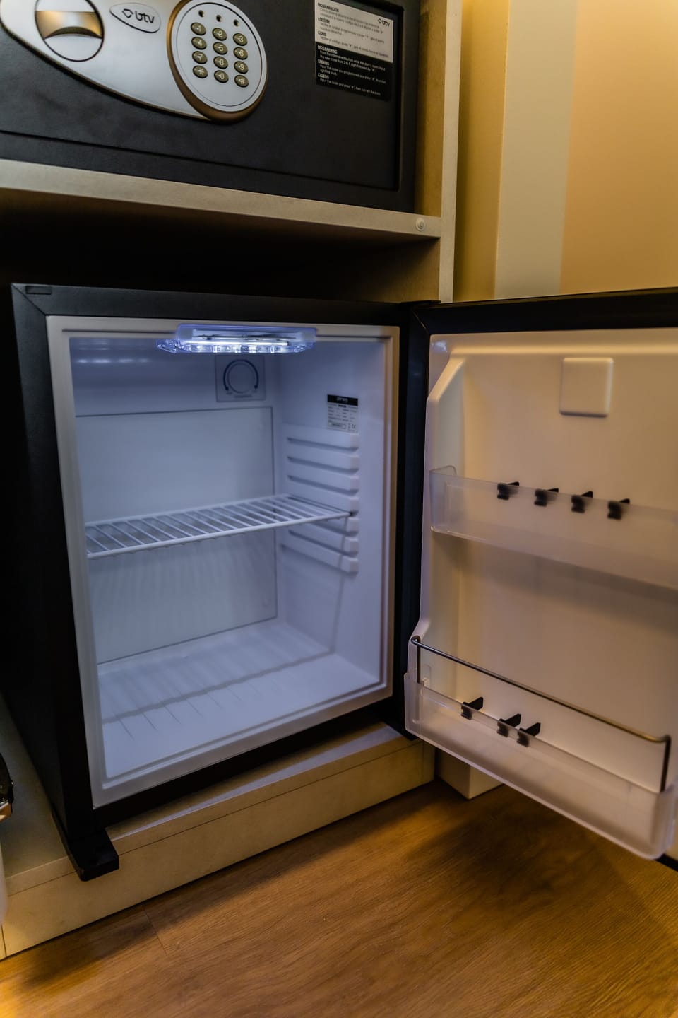 Standard Double Room | Minibar