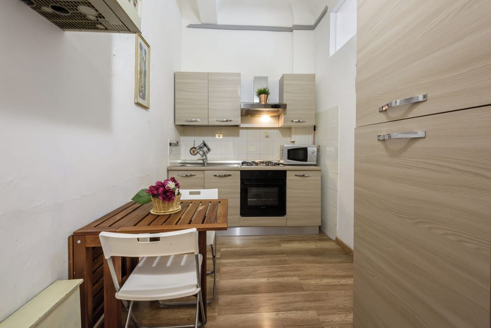 Comfort Apartment | Private kitchen | Fridge, microwave, oven, stovetop
