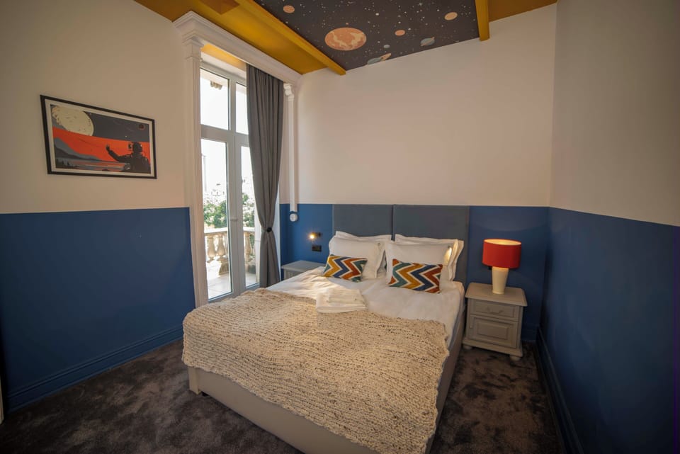 Superior Double Room | In-room safe, desk, laptop workspace, blackout drapes