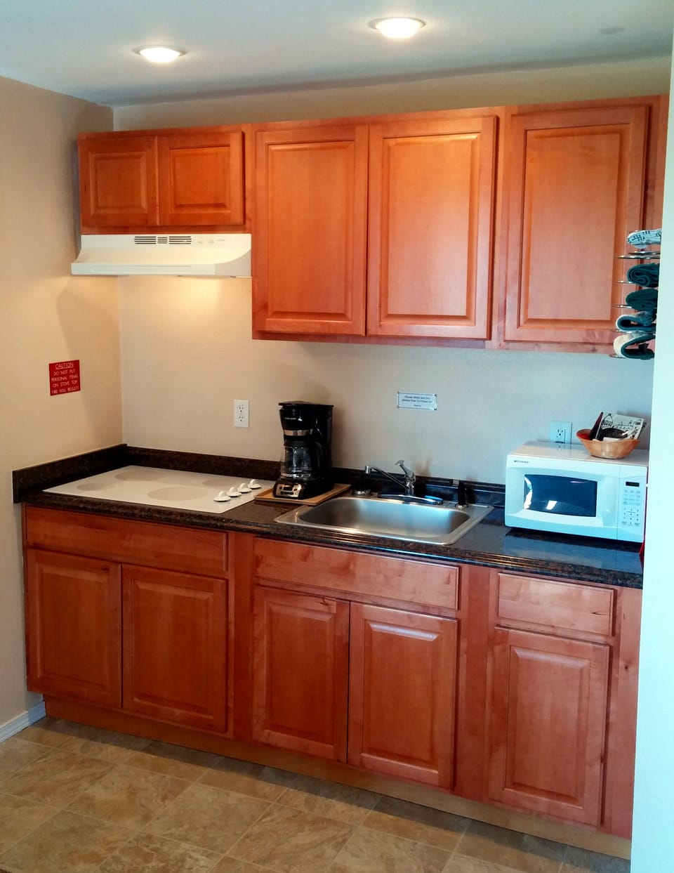 Double Queen Bed with Kitchenette (No Pets Allowed) | Private kitchenette | Fridge, microwave, coffee/tea maker