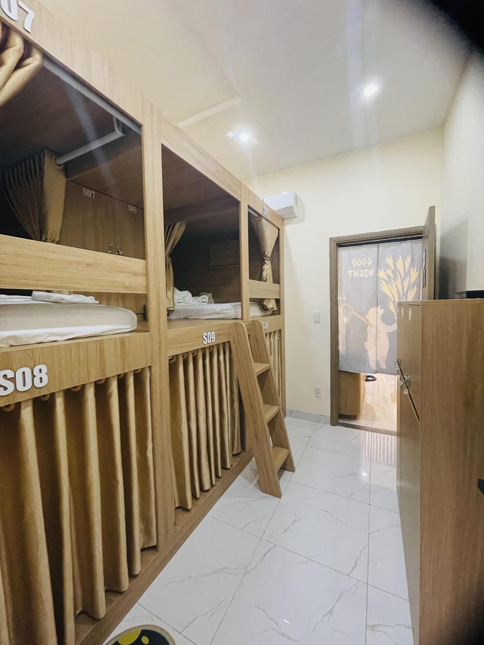 In-room safe, desk, laptop workspace, free WiFi
