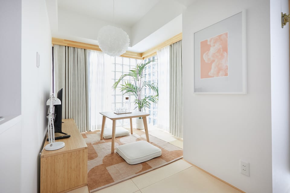 201 | 1 bedroom, down comforters, individually decorated