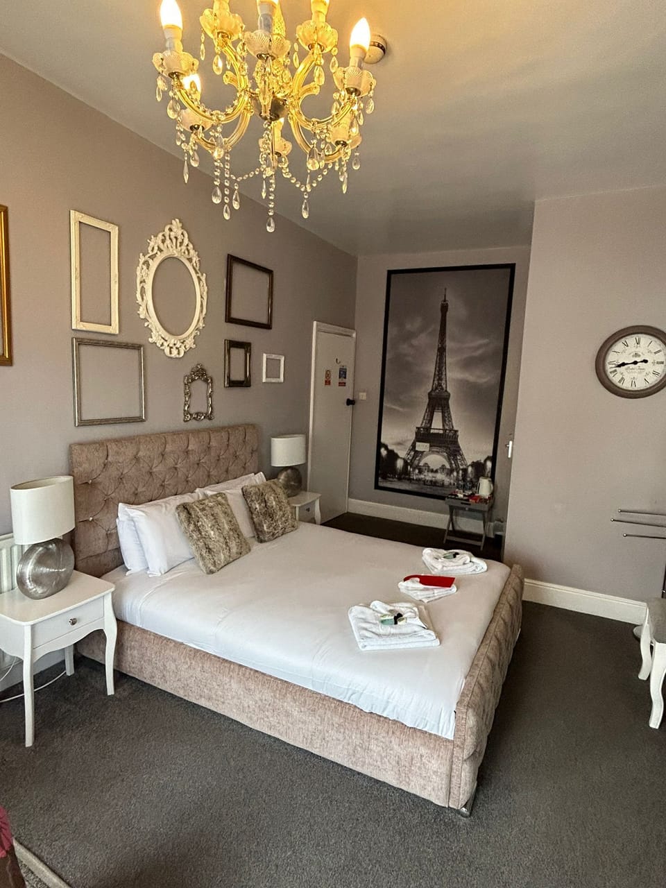 Deluxe Double Room, Ensuite, Sea View (Room 2 - 9 ) | Desk, laptop workspace, free WiFi