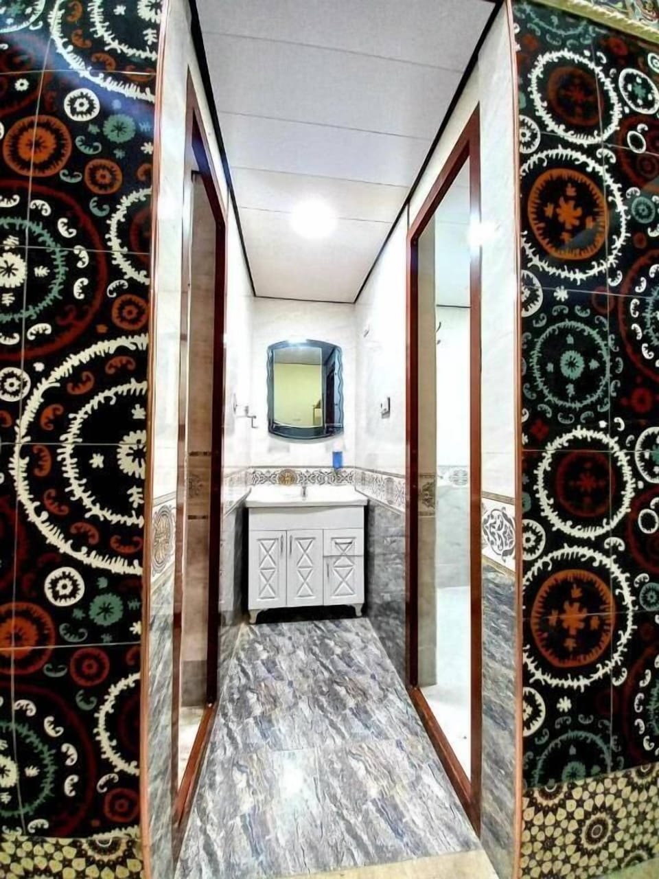 Classic Shared Dormitory, Mixed Dorm, Garden View | Bathroom | Hair dryer, slippers, towels