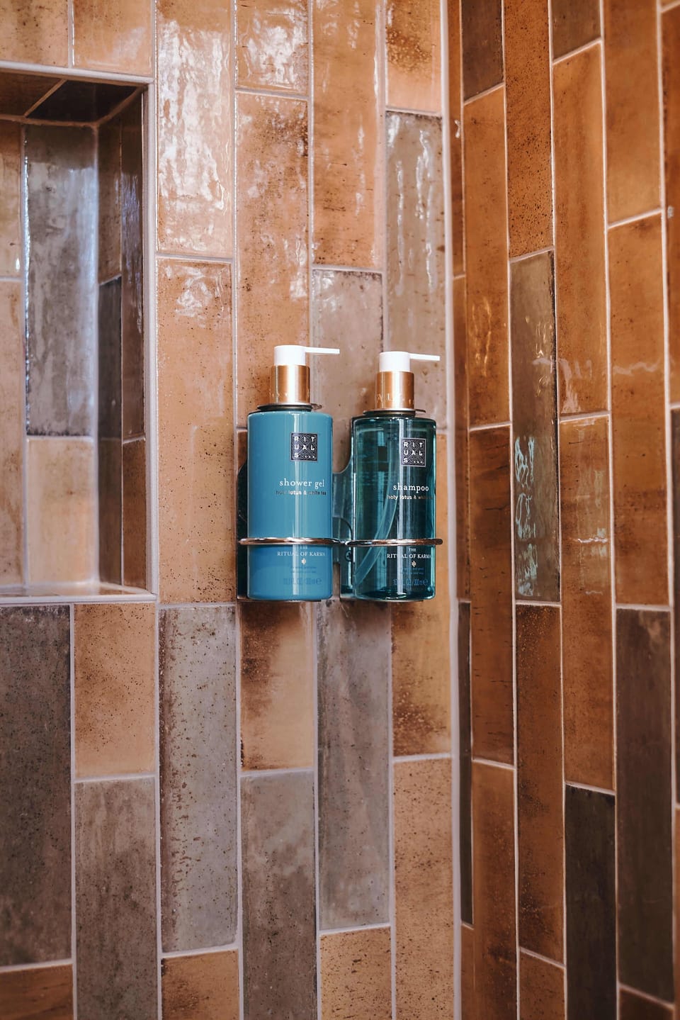 CLASSIC DOUBLE | Bathroom | Free toiletries, hair dryer, towels