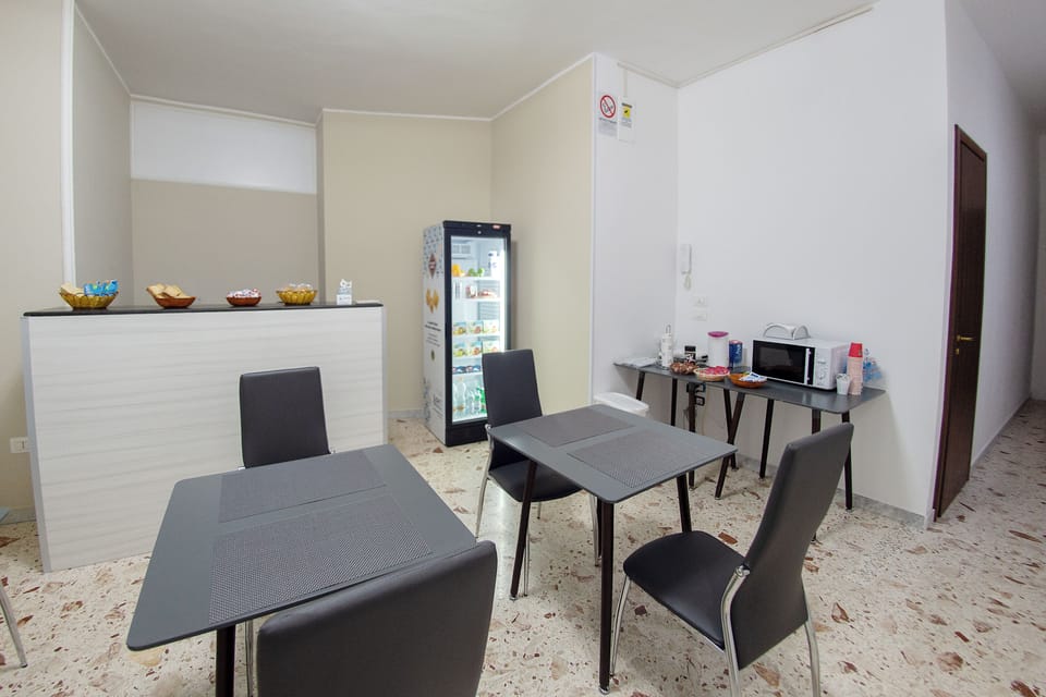 Basic Room | Living area