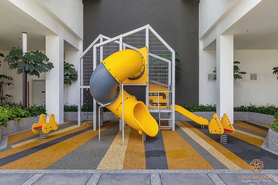 Children's play area - outdoor