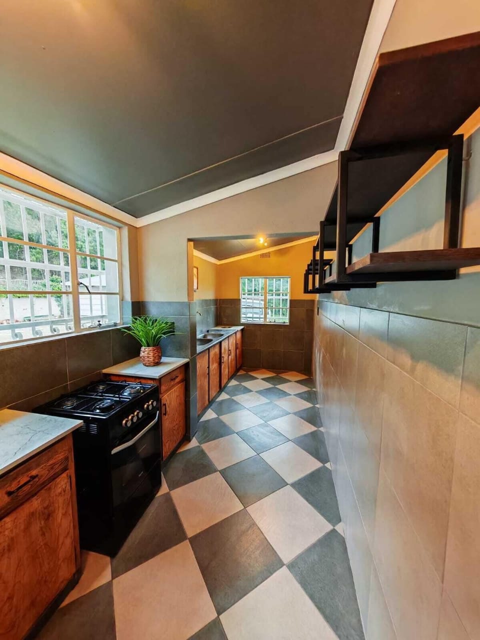 Deluxe Cottage | Private kitchen | Electric kettle