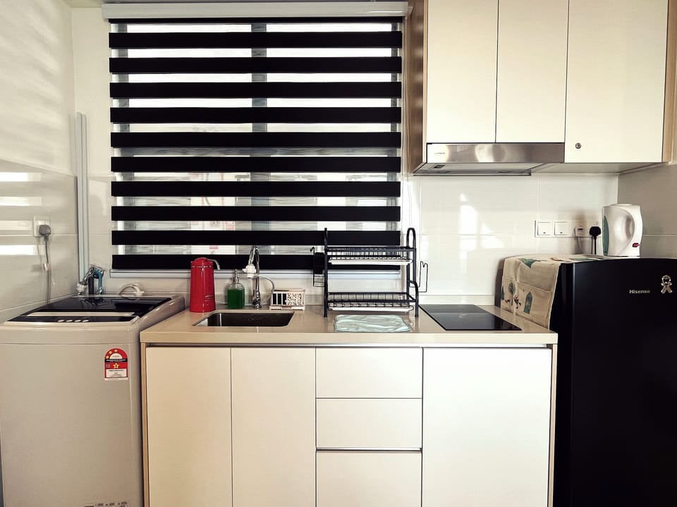 Apartment, 1 Bedroom, Balcony, Ocean View | Private kitchen