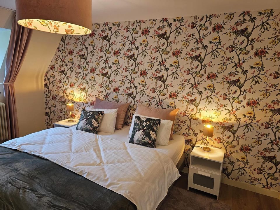 Suite | Individually decorated, individually furnished, soundproofing, free WiFi