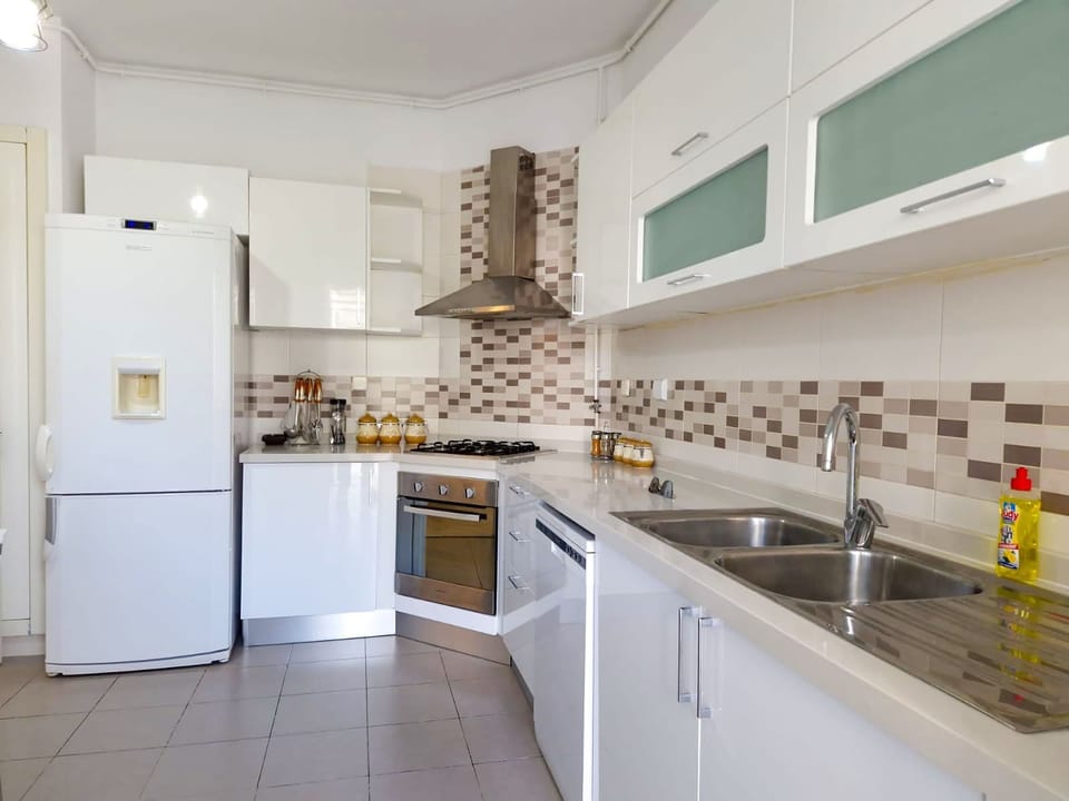 Apartment, 2 Bedrooms, Accessible, Smoking | Interior