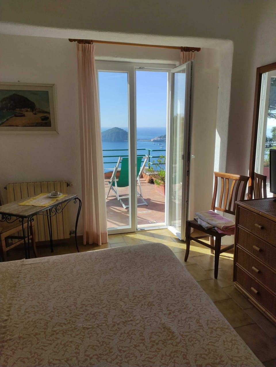 Panoramic Double Room | Memory foam beds, individually furnished, desk, free WiFi