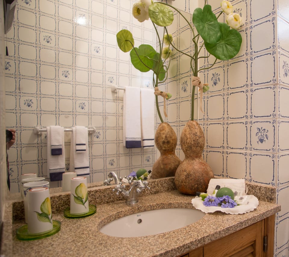 Family Room (2 Adults and 1 Child) | Bathroom | Hair dryer, towels