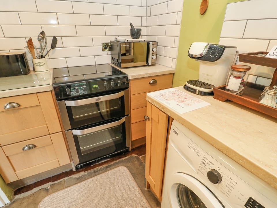 Fridge, dishwasher, electric kettle, toaster