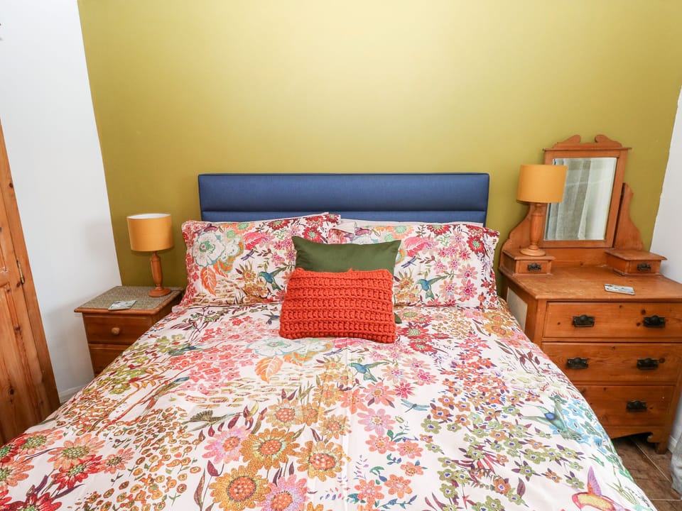Cottage | Interior