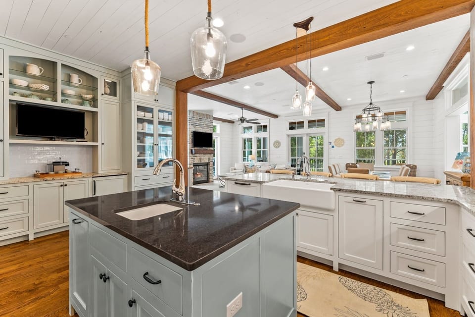 House, 4 Bedrooms | Private kitchen | Coffee/tea maker, fridge, oven, toaster