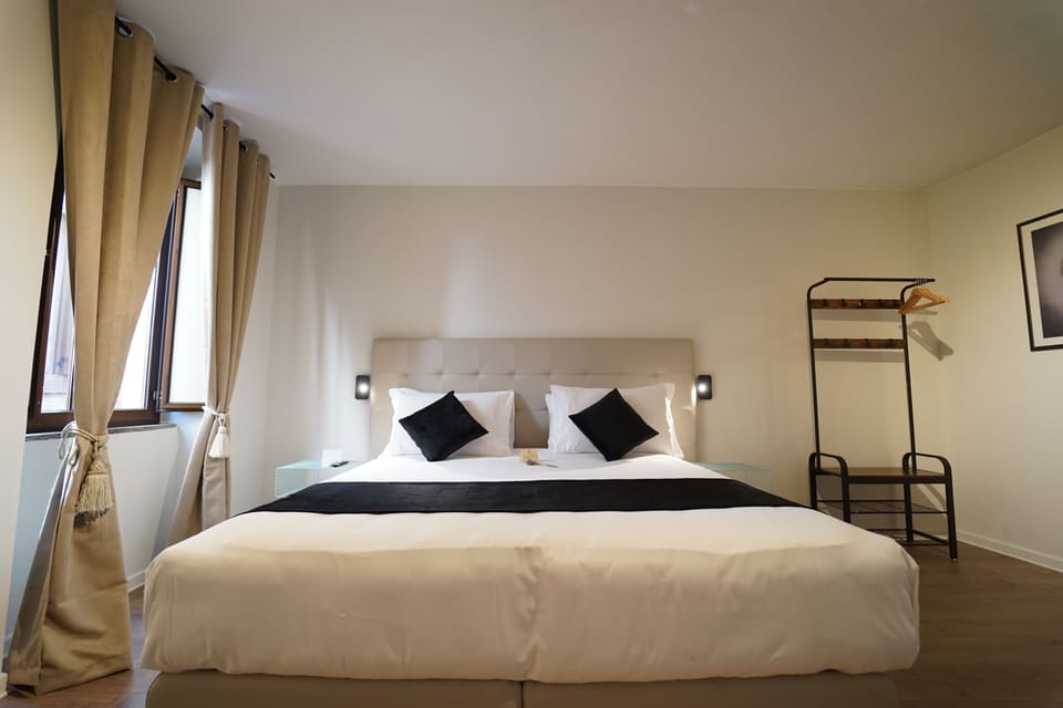 Double or Twin Room | Free WiFi