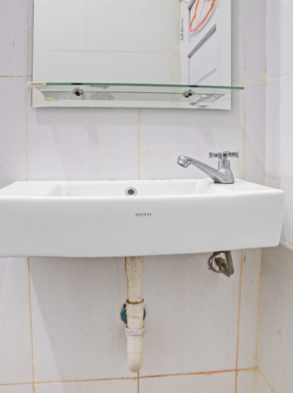 Standard Twin Room | Bathroom | Shower, towels