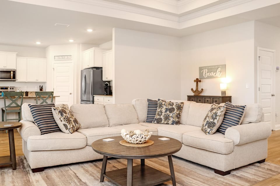 House, Multiple Beds (Beach Haven at WindMark) | Living area