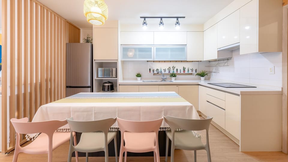 Basic Room, 2 Bedrooms (dokchae) | Private kitchen | Fridge