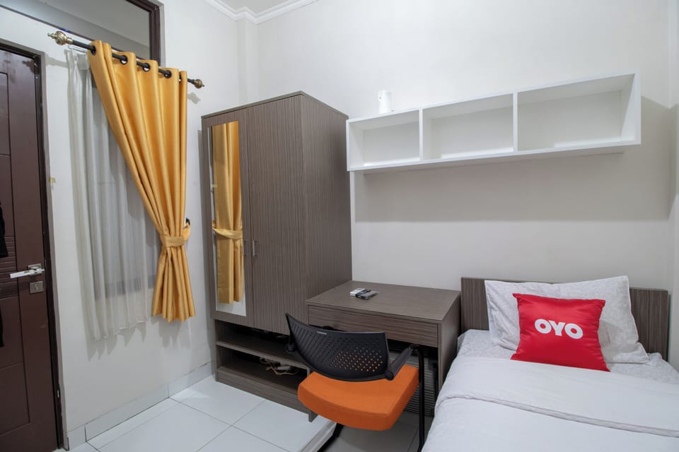 Standard Single Room | Desk, laptop workspace, free WiFi, bed sheets