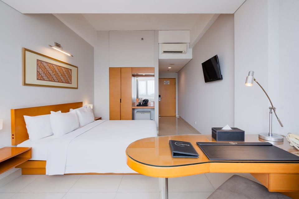 Minibar, individually furnished, desk, free WiFi