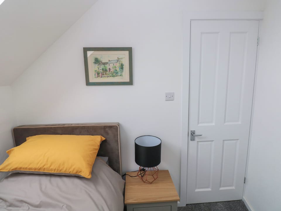 3 bedrooms, individually decorated, individually furnished, free WiFi