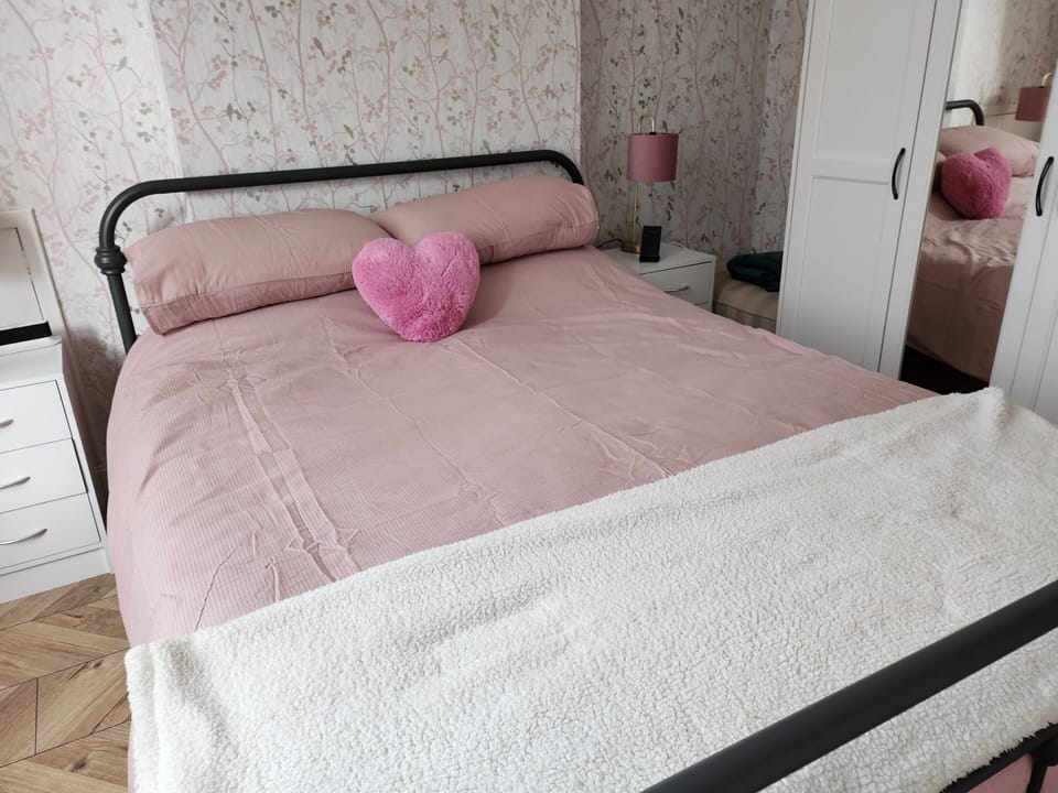 Apartment - Largs - Sleeps 4 - Pet Friendly Apartment in Scotland